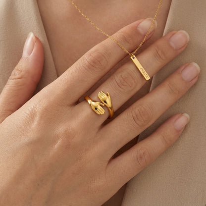 Hug Ring